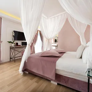 Nun Junior Otel